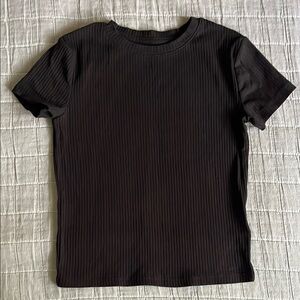 Girls H&M Black Ribbed short sleeve tee Top; like new; cute & comfy! Size 12-14